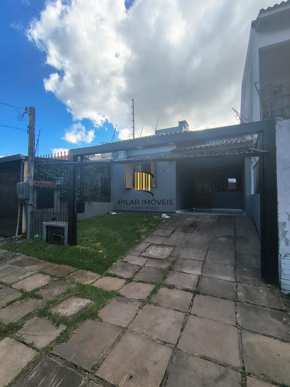 Casa terrea de 3 dormitorios sendo uma suite no bairro Hipica