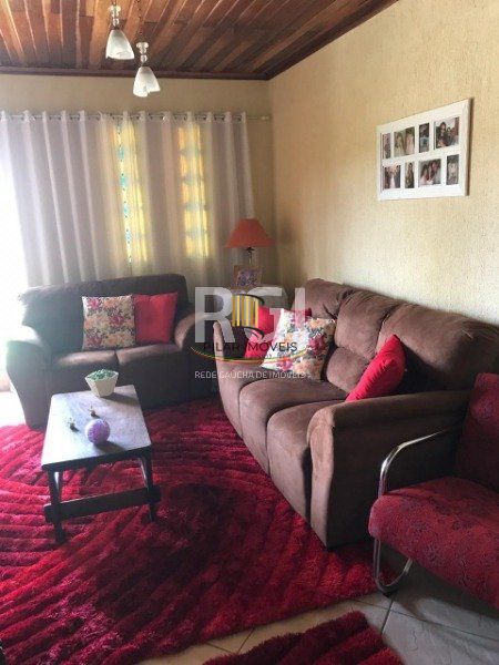 Casa para Venda - 150m², 3 dormitórios, 2 vagas - Vila Nova