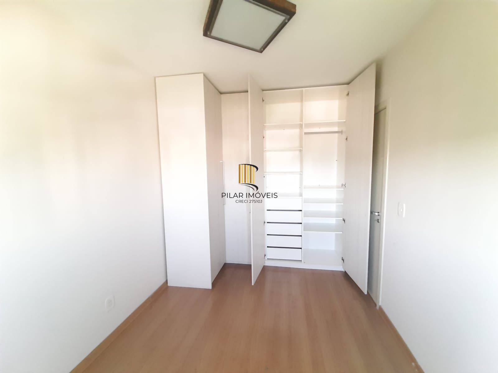 Apartamento 2 dormitórios no bairro Cavalhada