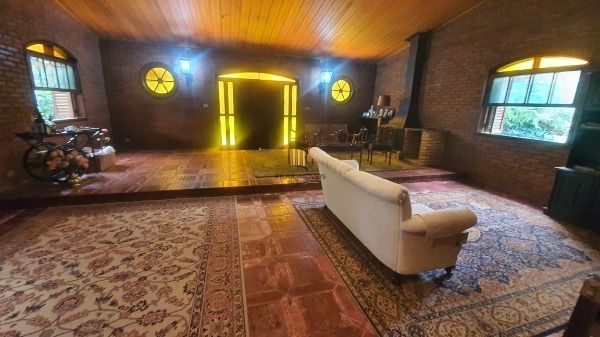 Sítio para Venda - 200m², 3 dormitórios, sendo 1 suites, 3 vagas - Lageado