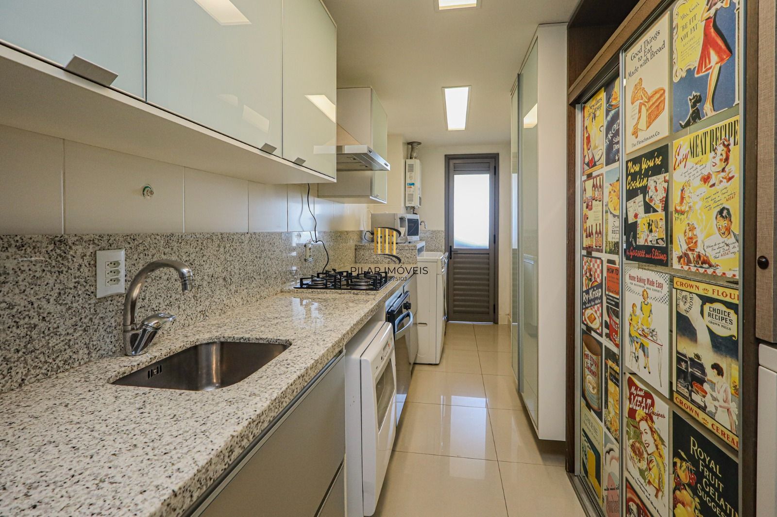 Apartamento 2 dormitórios no bairro Três Figueiras