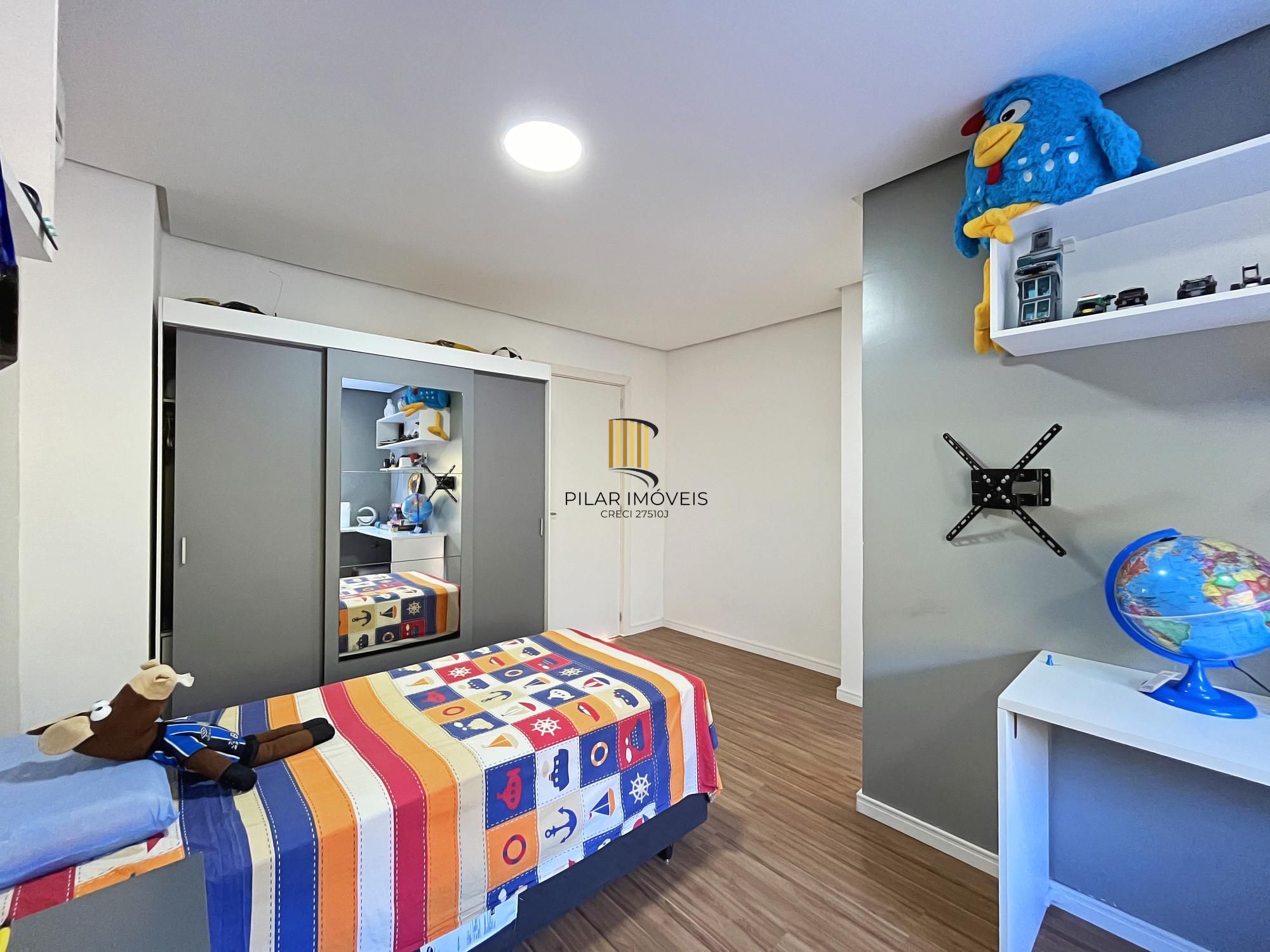 Casa 3 dormitórios no bairro Guarujá