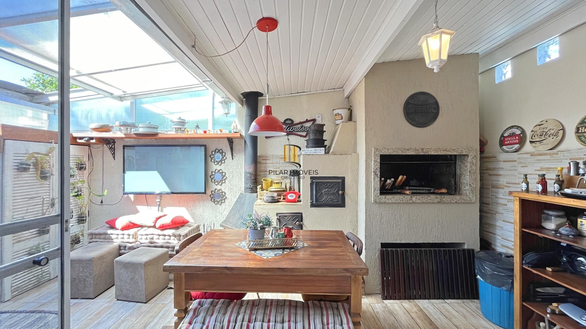 Casa de Condomínio 3 dormitórios no bairro Guarujá