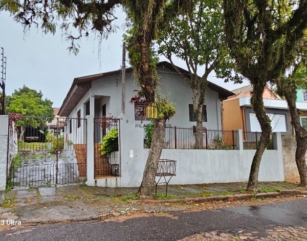 Casa em Porto Alegre, no bairro Tristeza, com 3 dormitório(s), e 3 banheiros, à venda. - Pilar Imóveis
