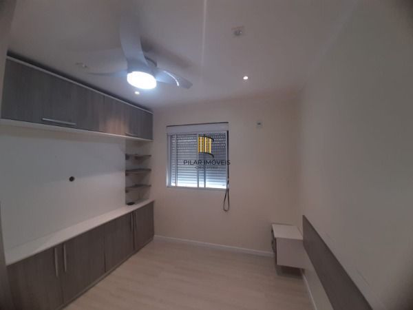 Apartamento em Porto Alegre, no bairro Vila Nova, com 2 dormitório(s), e 2 banheiros, à venda.