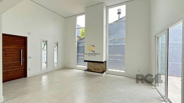Casa em Porto Alegre, no bairro Ipanema, com 3 dormitório(s), à venda.