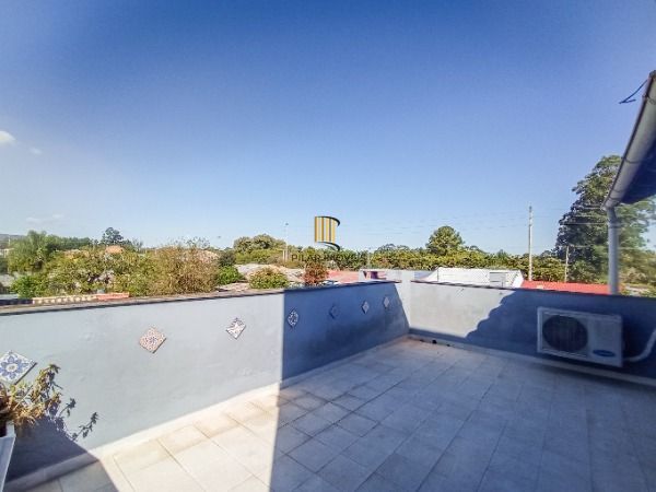 Casa com piscina para Venda - 189.91m², 3 dormitórios, sendo 1 suítes, 2 vagas - Hípica