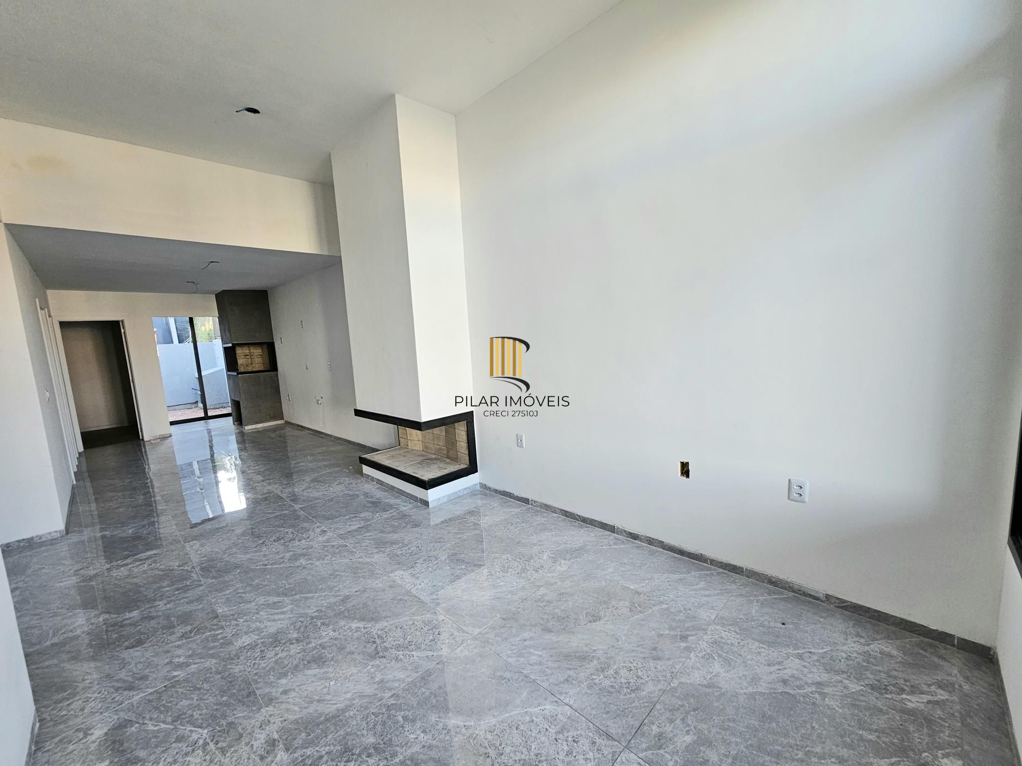 Casa 3 dormitórios no bairro Hípica
