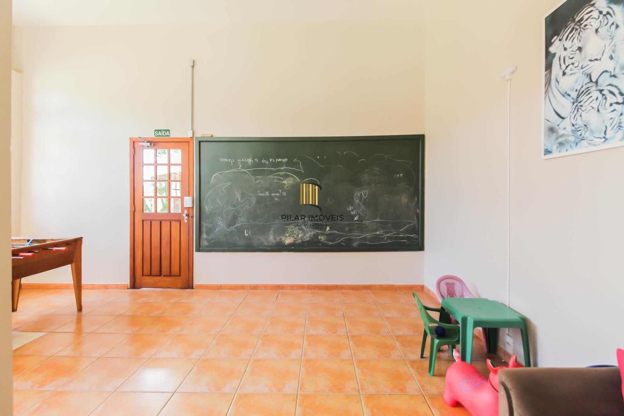 Excelente apartamento de 2 dormitórios no Cristal