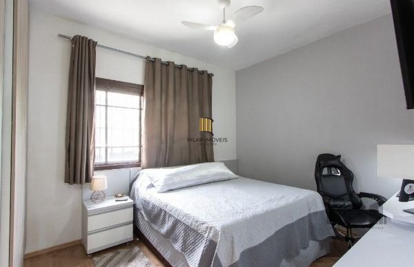 Casa em Porto Alegre, no bairro Aberta Dos Morros, com 5 dormitório(s), e 5 banheiros, à venda.