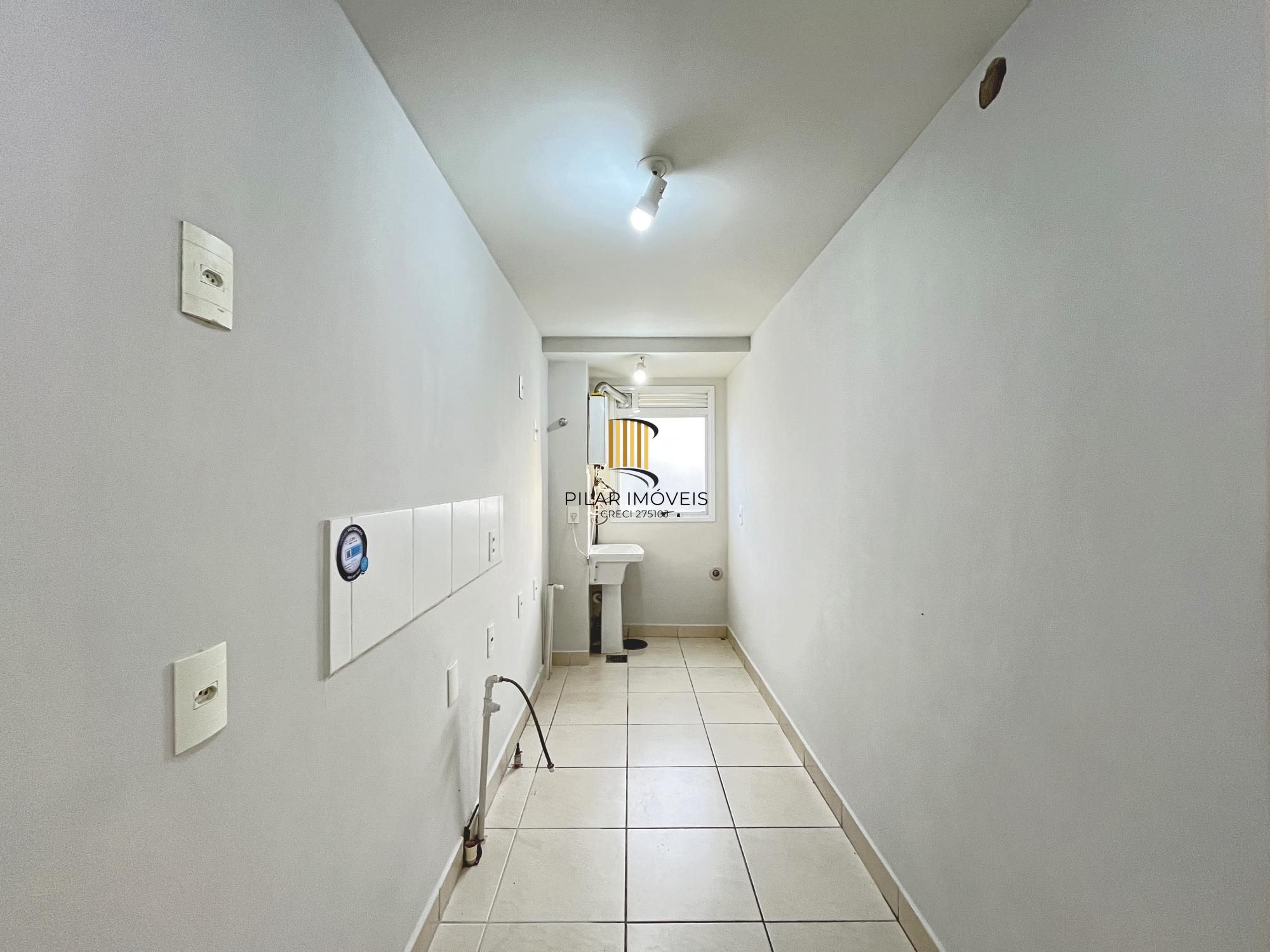 Apartamento 3 dormitórios no bairro Camaquã