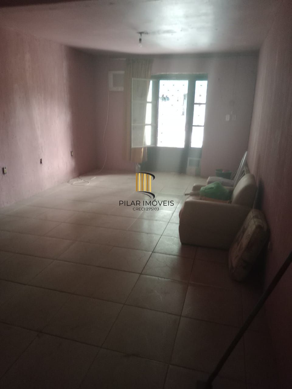 Casa 3 dormitórios no bairro Restinga