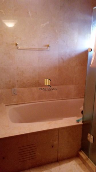 Casa para Venda - 254m², 5 dormitórios, sendo 1 suites, 4 vagas - Ipanema