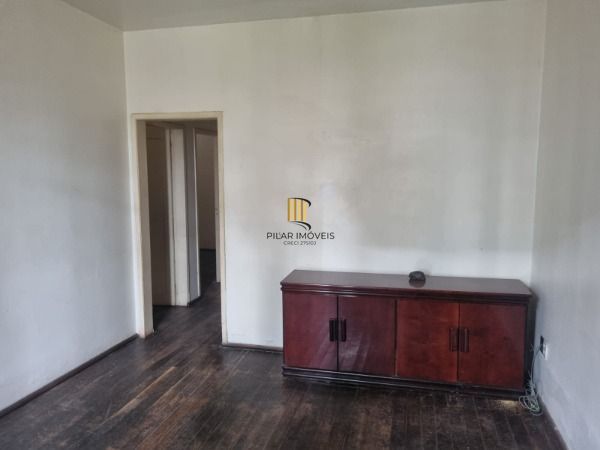 Casa 4 dormitórios no bairro Camaquã