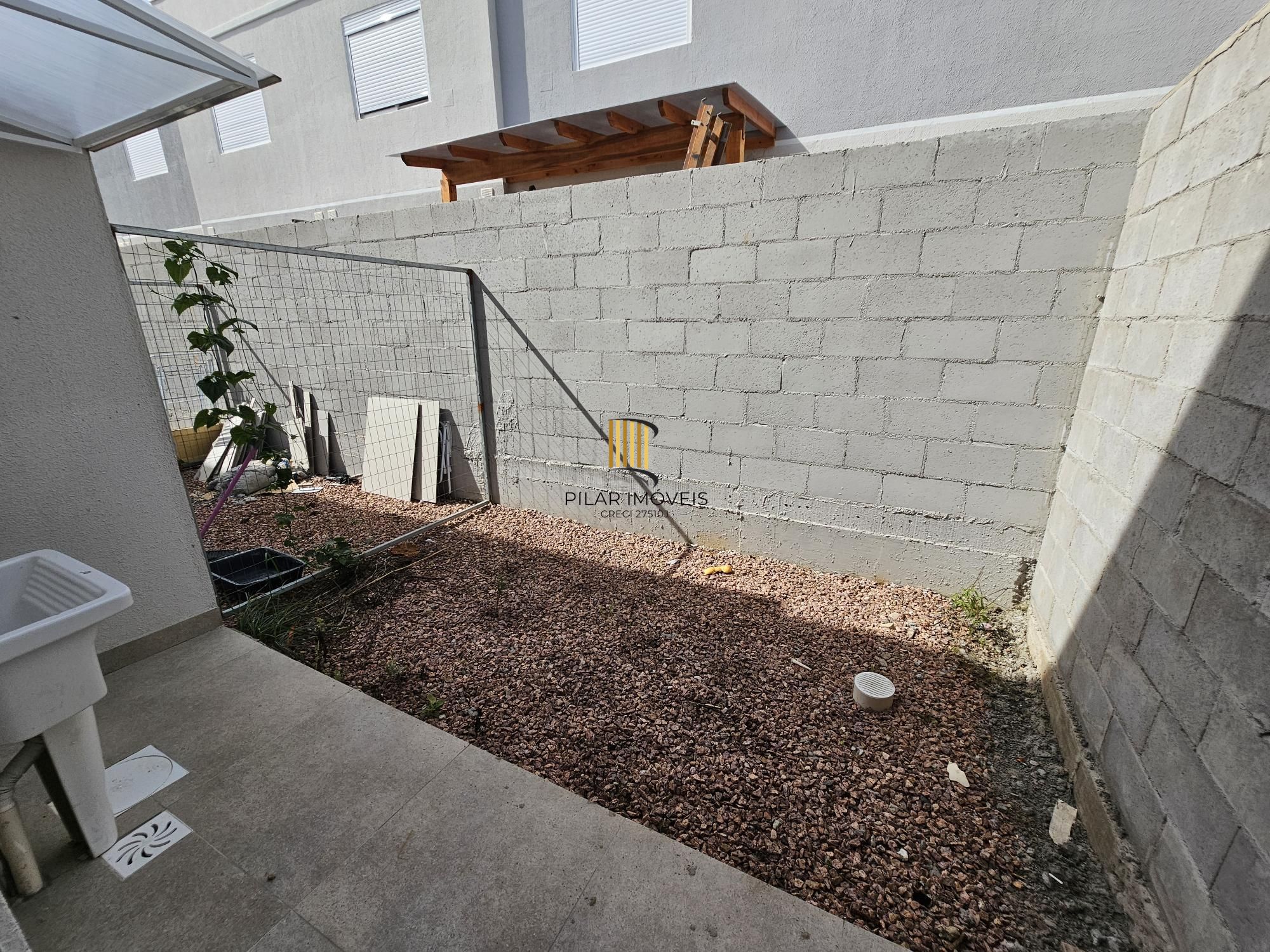 Sobrado 2 dormitórios em condomínio com infraestrutura completa no bairro Ipanema !