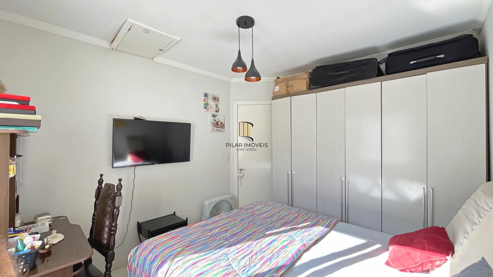 Casa de Condomínio 3 dormitórios no bairro Hípica
