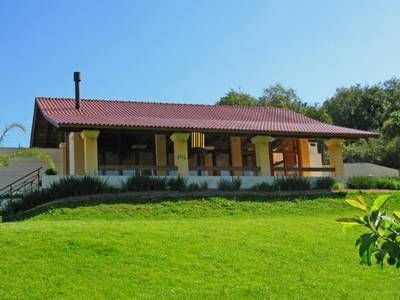 Casa de Condomínio 3 dormitórios no bairro Hípica