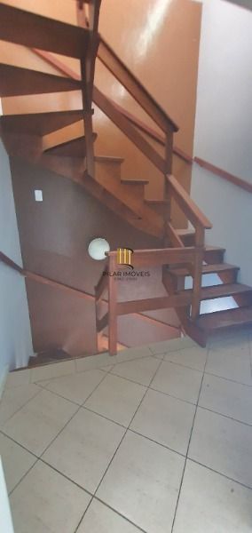 Casa em Porto Alegre, no bairro Hípica, com 3 dormitório(s), e 3 banheiros, à venda.