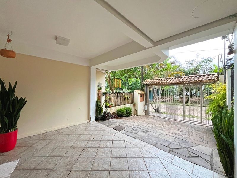 Casa 3 dormitórios no bairro Ipanema