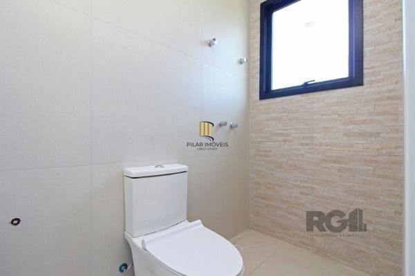 Casa Condominio em Porto Alegre, no bairro Ipanema, com 3 dormitório(s), à venda.