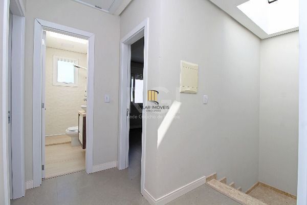 Casa Condominio em Porto Alegre, no bairro Aberta Dos Morros, com 3 dormitório(s), e 3 banheiros, à venda.