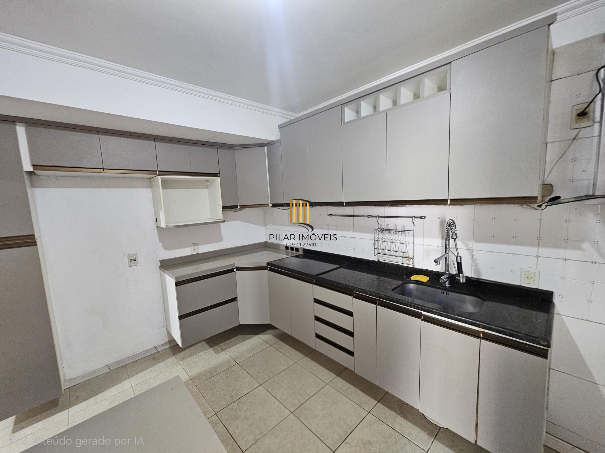 Casa com piscina para Venda - 189.91m², 3 dormitórios, sendo 1 suítes, 2 vagas - Hípica