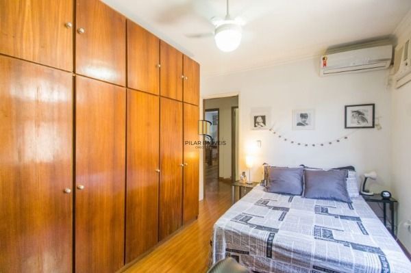 Casa para Venda - 300m², 4 dormitórios, sendo 1 suites, 8 vagas - Imperial Parque