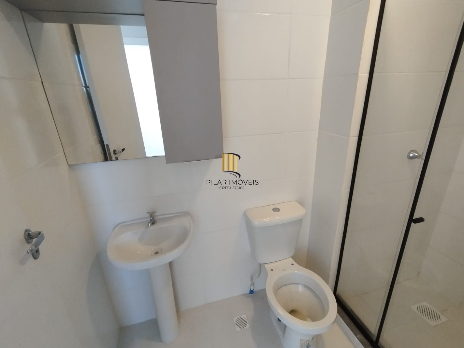 Apartamento 2 dormitórios, com garagem, bairro Tristeza.