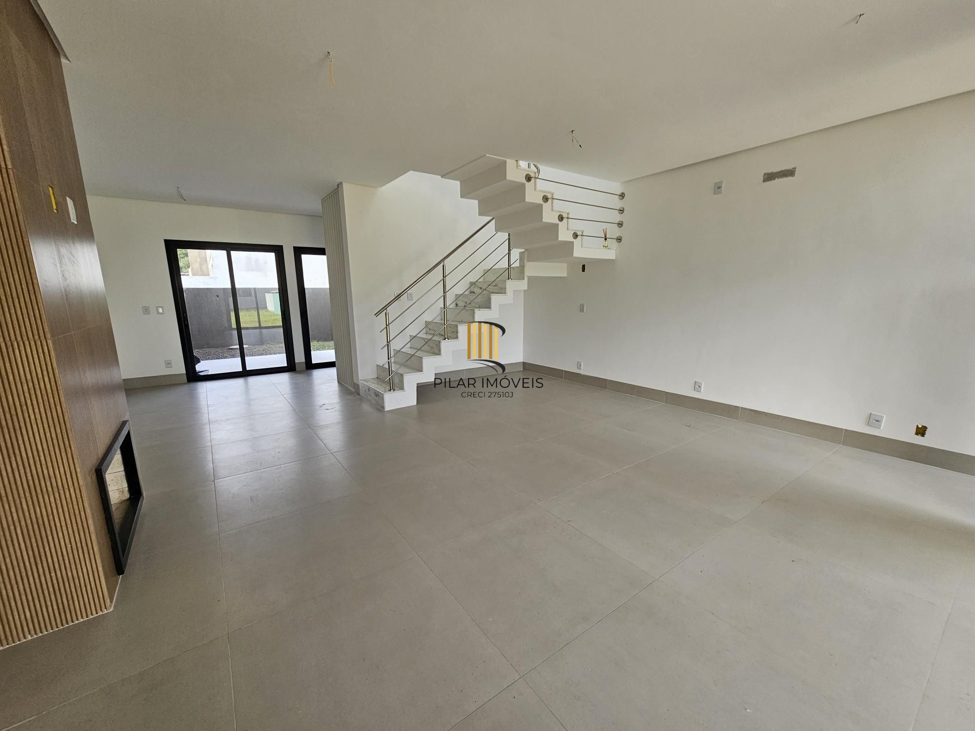 Casa Condominio em Porto Alegre, no bairro Campo Novo, com 3 dormitório(s), e 3 banheiros, à venda.