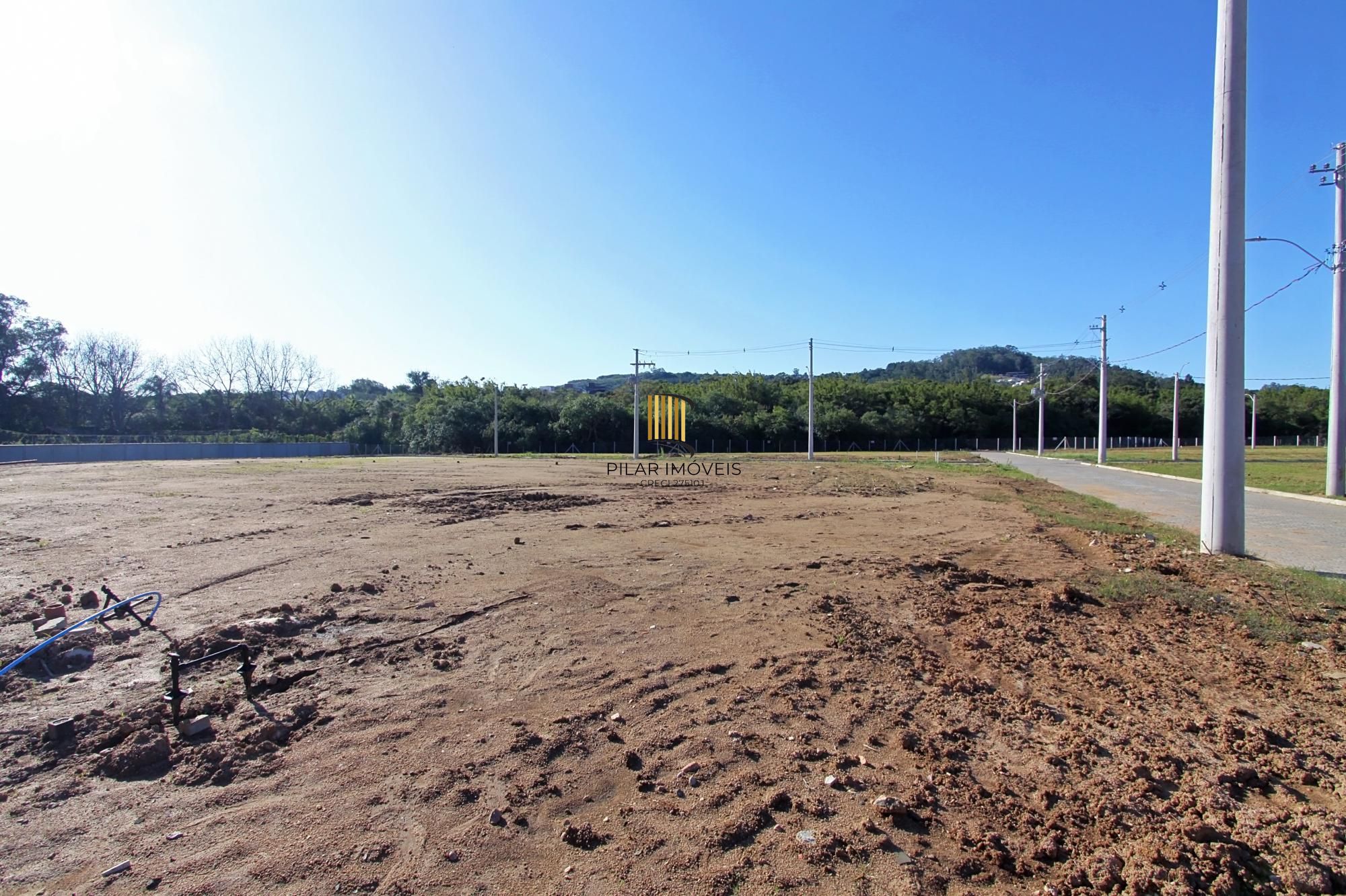 Casa Condominio em Porto Alegre, no bairro Campo Novo, com 3 dormitório(s), e 3 banheiros, à venda.