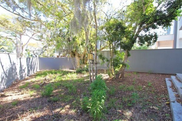 Casa Condominio para Venda - 364m², 3 dormitórios, sendo 3 suites, 2 vagas - Pedra Redonda