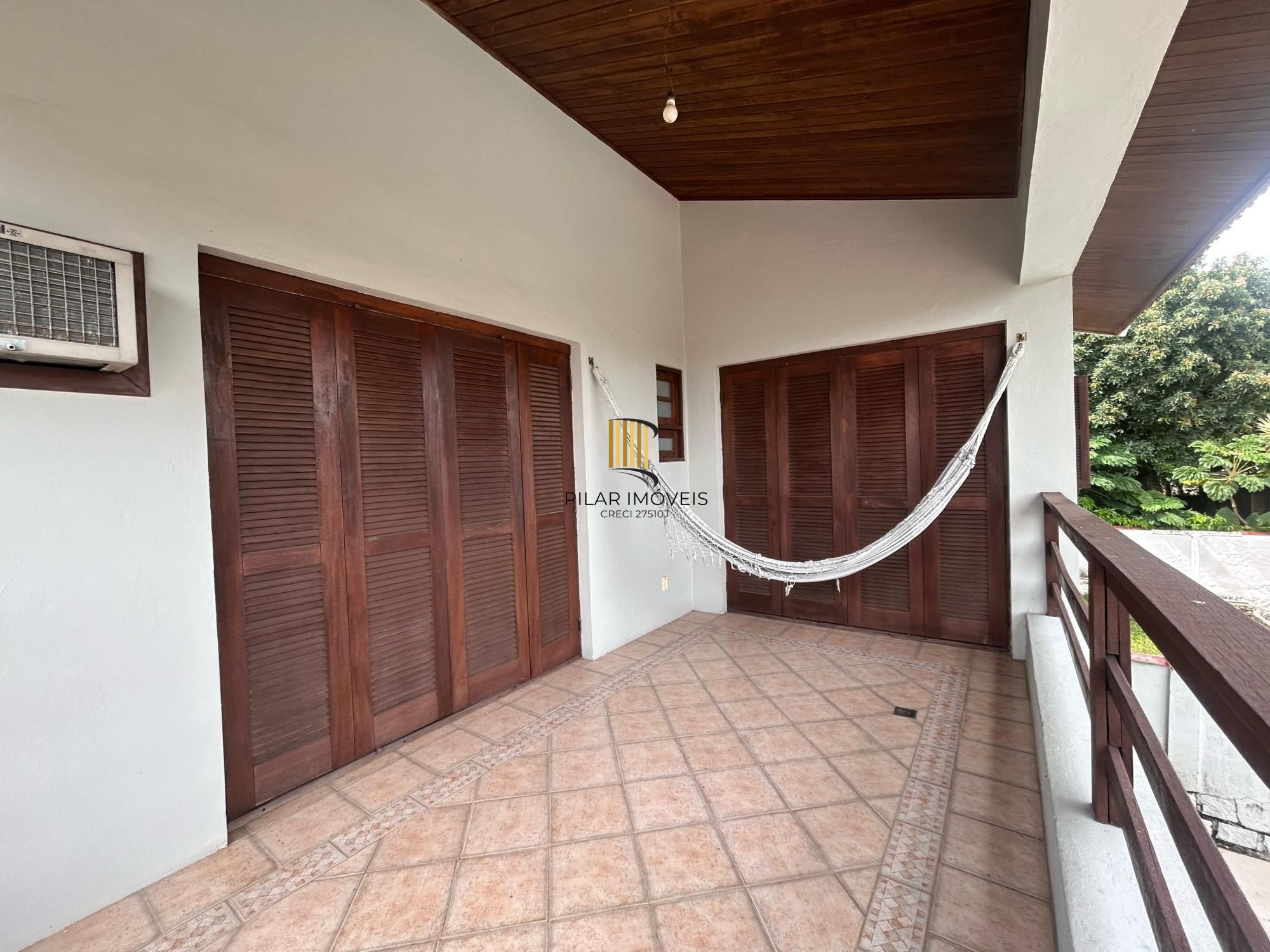 Casa 3 dormitórios no bairro Partenon