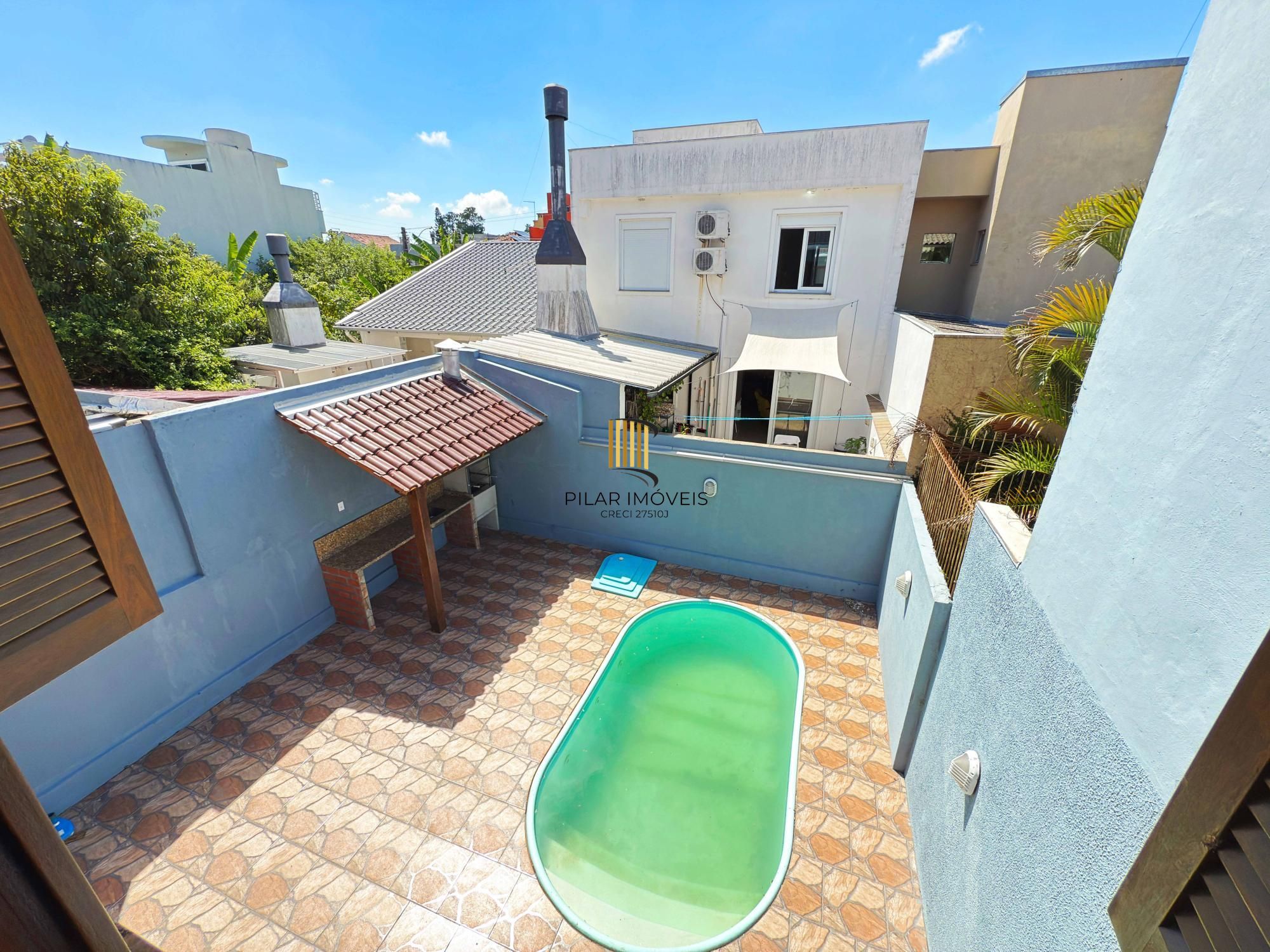 Casa 2 dormitórios no bairro Hípica