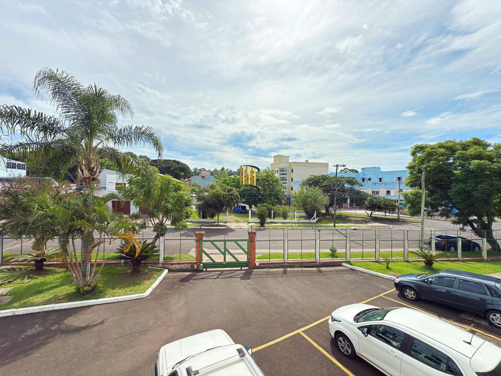 Apartamento de 2 dormitórios junto a Protásio Alves