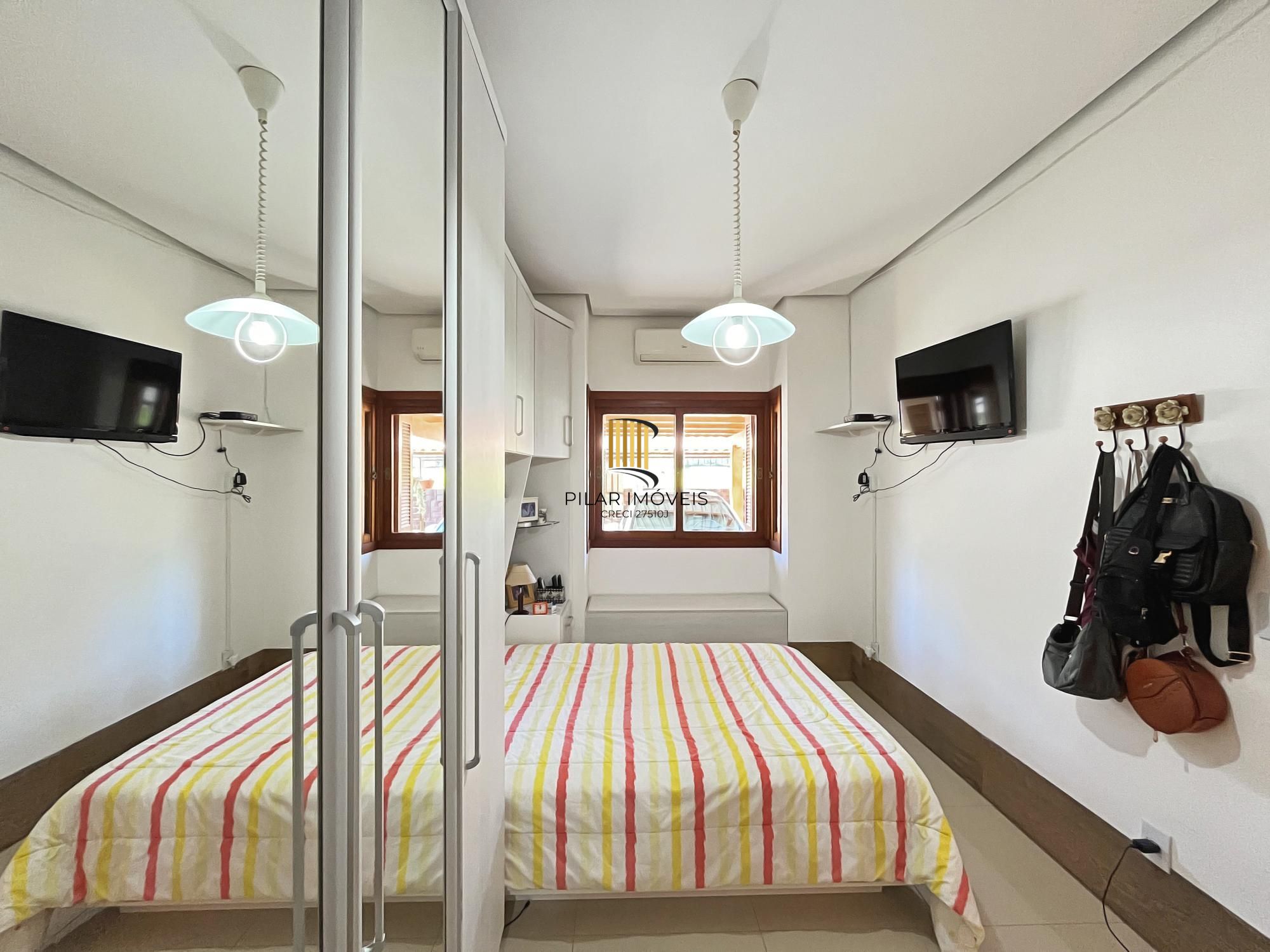 Casa  3 dormitórios, sendo 2 suites no Residencial Hipica Boulevard - zona sul de Porto Alegre.