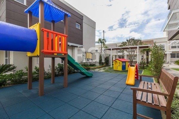 Casa Condominio para Venda - 191m², 3 dormitórios, sendo 1 suites, 2 vagas - Vila Nova
