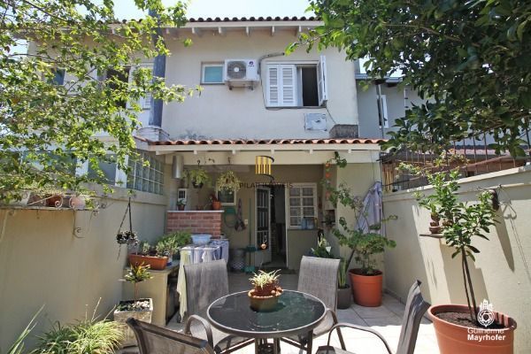 Casa para Venda - 78m², 3 dormitórios, sendo 1 suites, 2 vagas - Guarujá