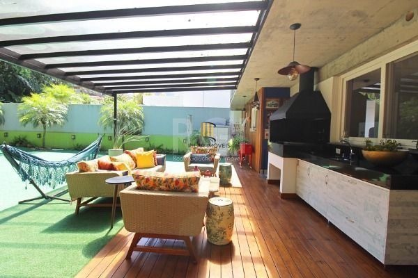 Casa Condominio em Porto Alegre, no bairro Hípica, com 3 dormitório(s), e 3 banheiros, à venda.