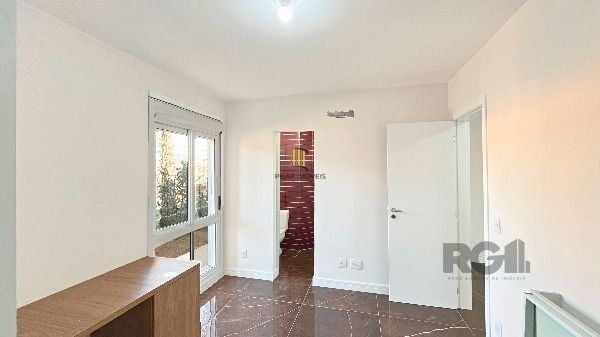 Casa Condominio em Porto Alegre, no bairro Hípica, com 3 dormitório(s), e 3 banheiros, à venda.