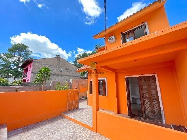 Casa para Venda - 144m², 2 dormitórios, 2 vagas - Lomba do Pinheiro