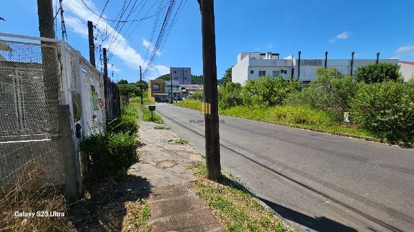 Terreno em Porto Alegre, no bairro Hípica, à venda.