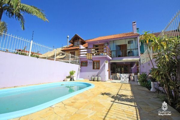 Casa para Venda - 205m², 3 dormitórios, sendo 1 suites, 2 vagas - Altos Do Ipê