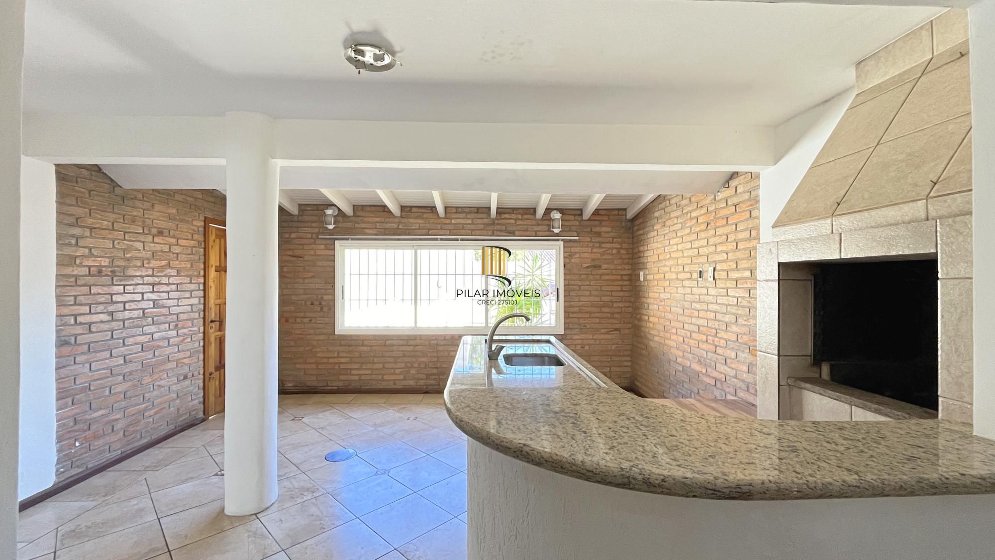 Casa 5 dormitórios no bairro Ipanema