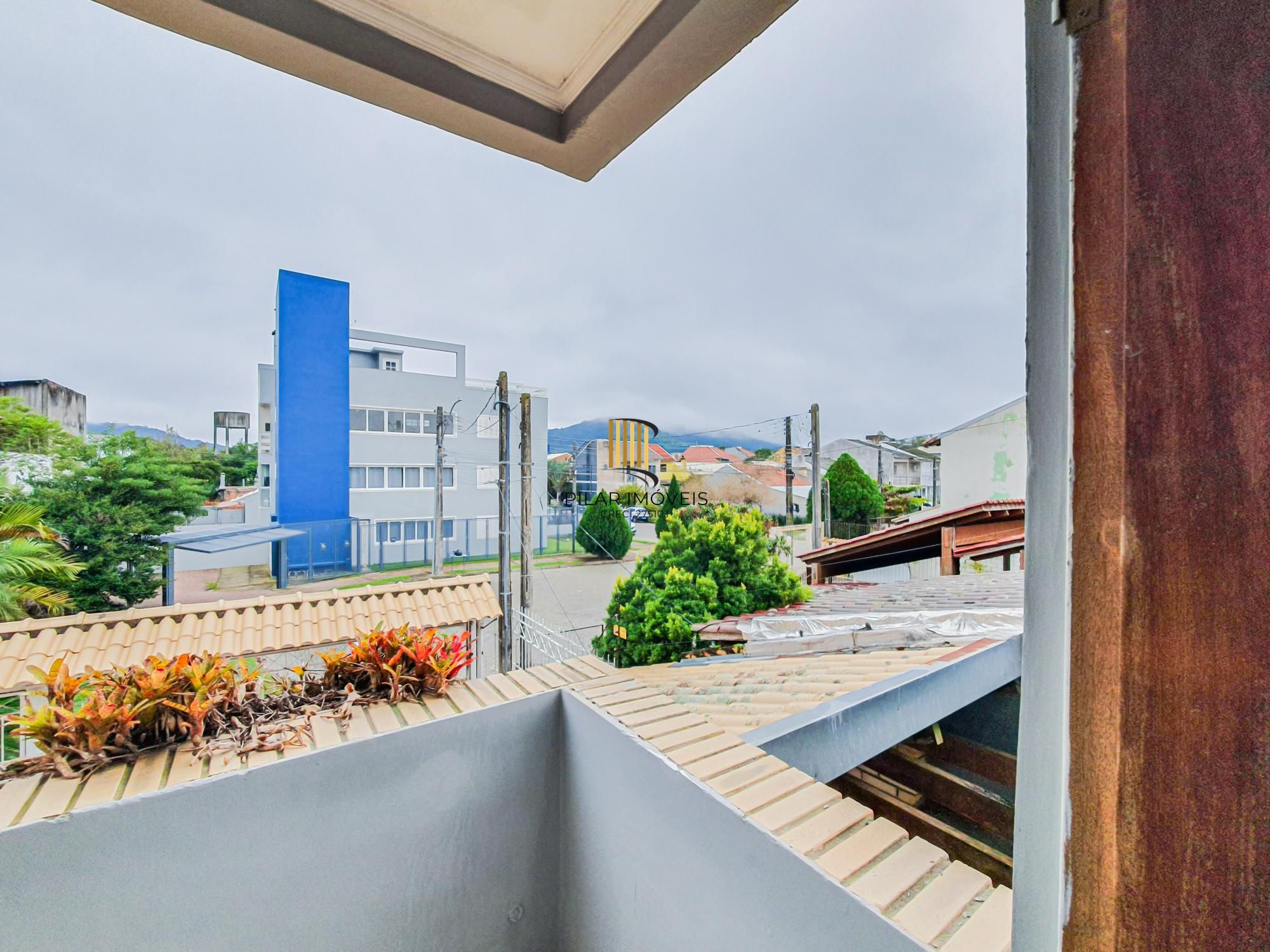 Casa com piscina para Venda - 189.91m², 3 dormitórios, sendo 1 suítes, 2 vagas - Hípica