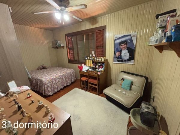 Casa 3 dormitórios no bairro Camaquã