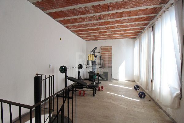 Casa para Venda - 400m², 4 dormitórios, sendo 2 suites, 4 vagas - Guarujá