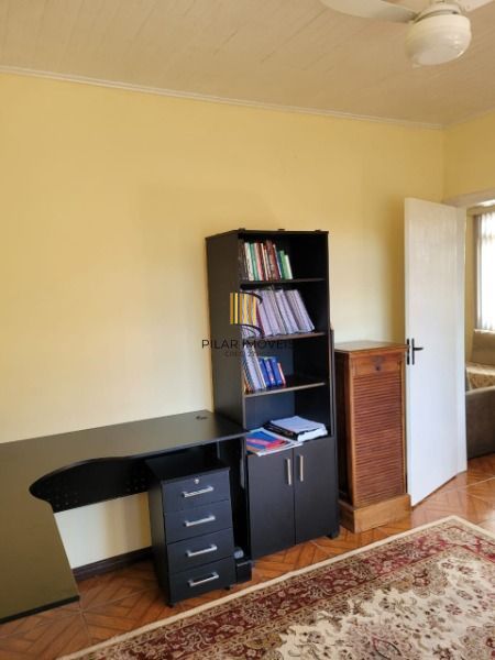 Casa em Porto Alegre, no bairro Cavalhada, com 6 dormitório(s), e 6 banheiros, à venda.