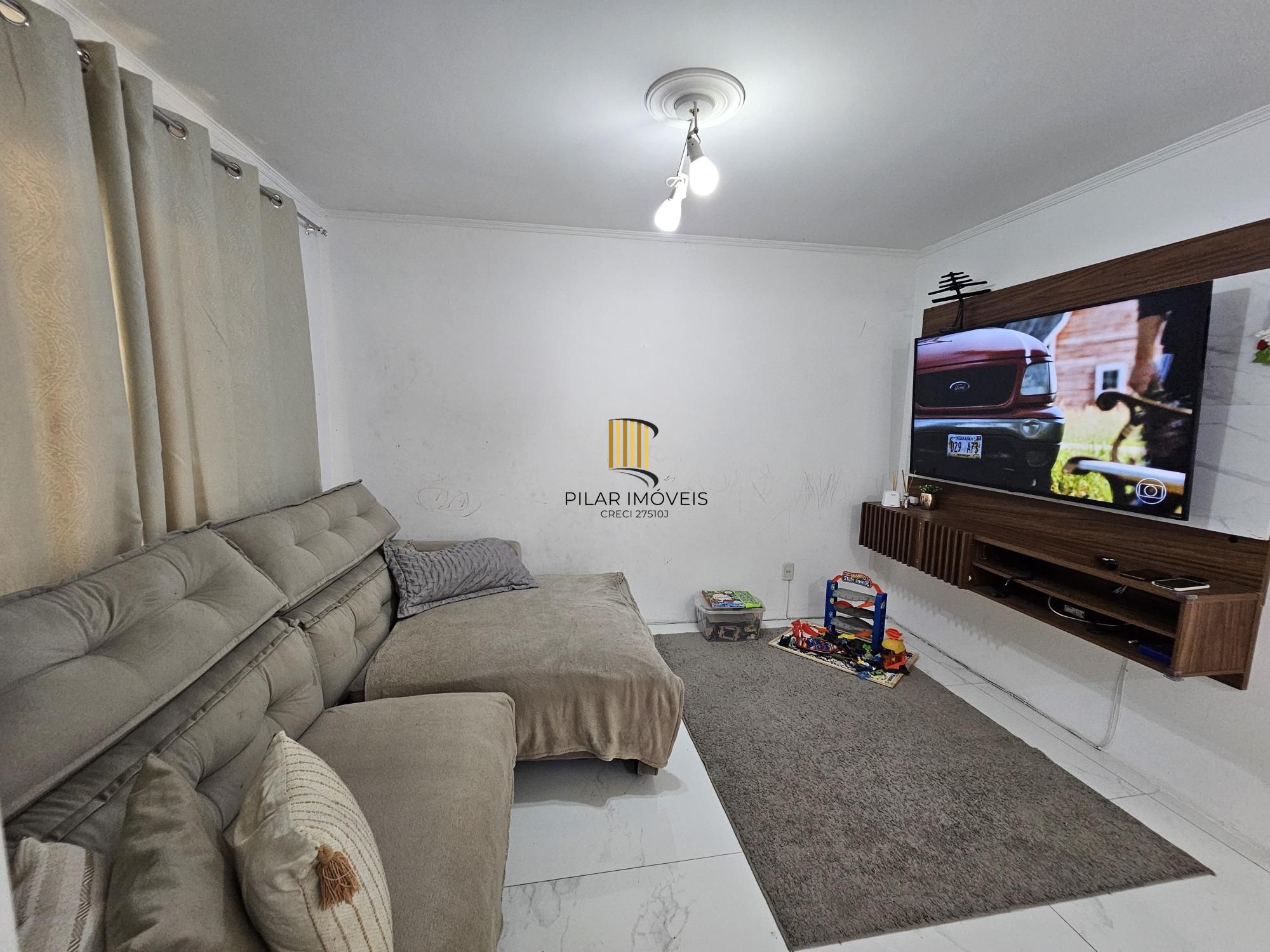 Casa com piscina terreno 10x30 zona sul de Porto Alegre