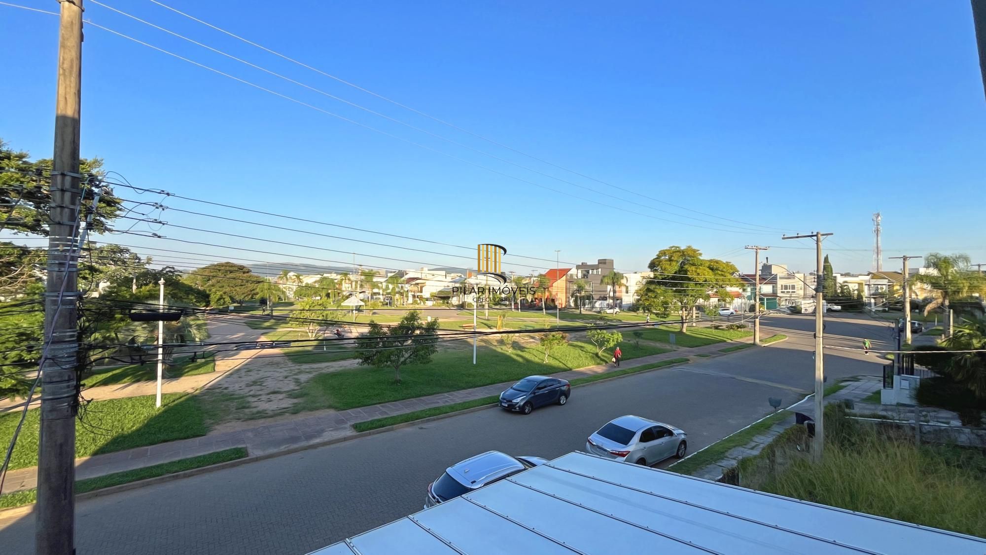 Casa à venda com 174m², 3 dormitórios, 3 suítes, 2 vagas, no bairro Hípica em Porto Alegre