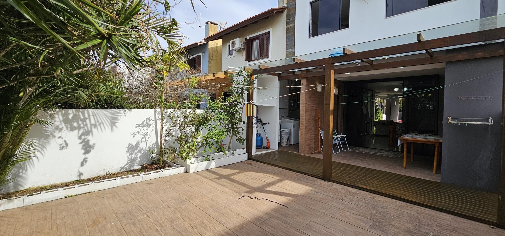 Casa 3 dormitórios no bairro Hípica